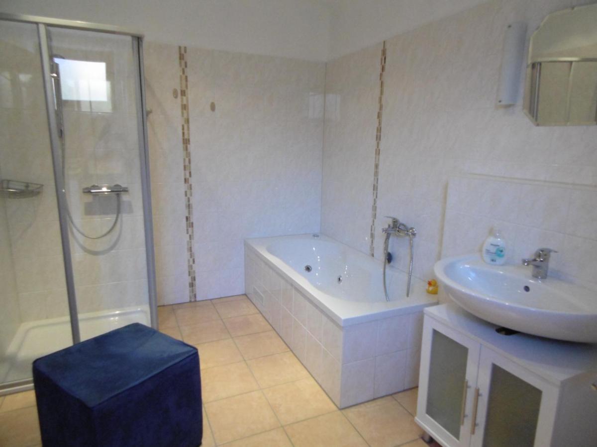 Ferienwohnung Schaefer Waldbreitbach Экстерьер фото