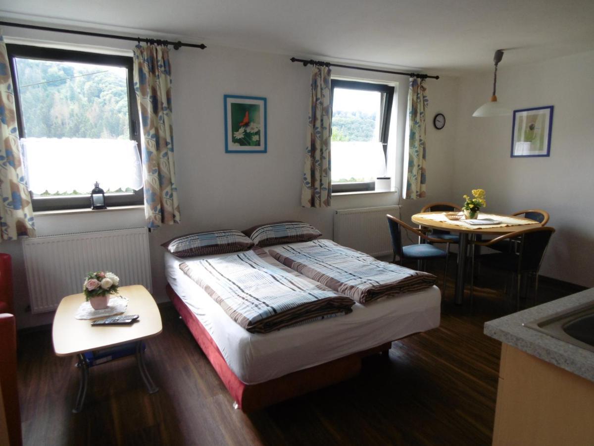 Ferienwohnung Schaefer Waldbreitbach Экстерьер фото